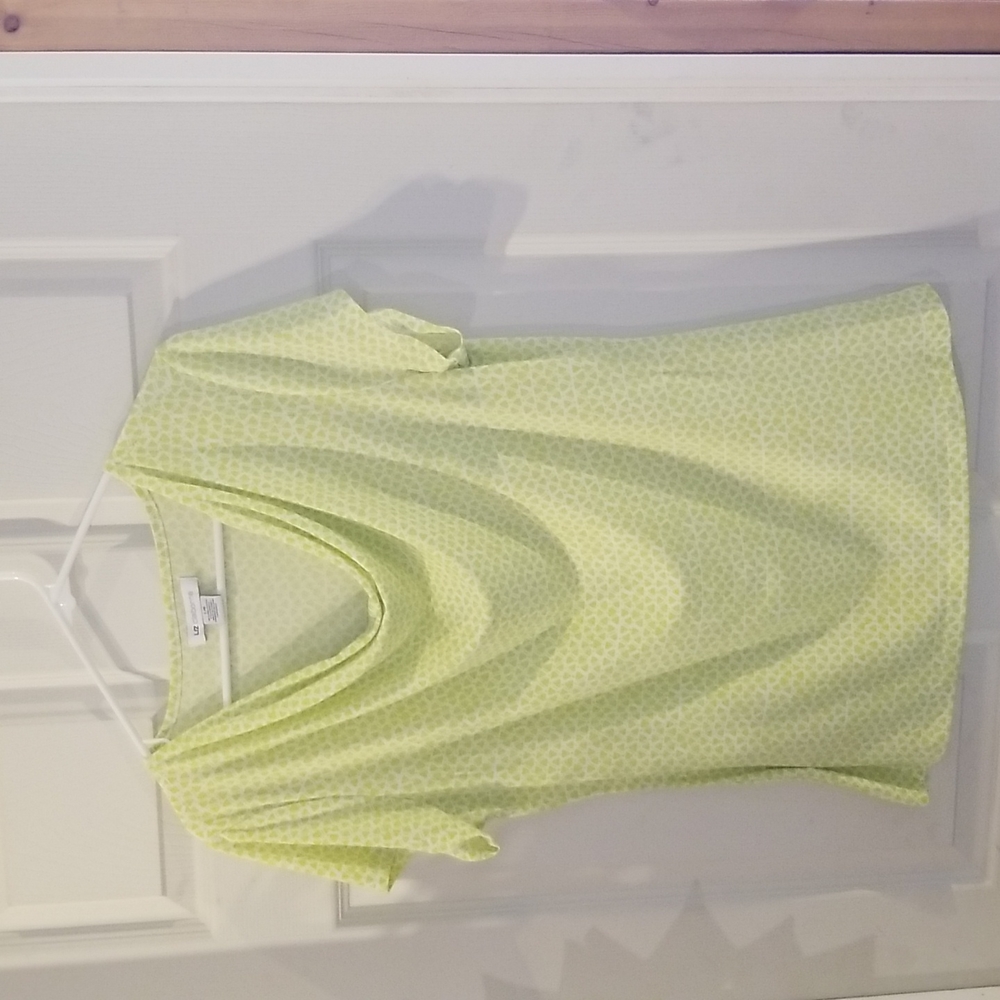 Liz claiborne top summer lime green